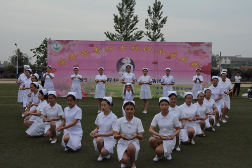 我校隆重举办护士礼仪风采大赛