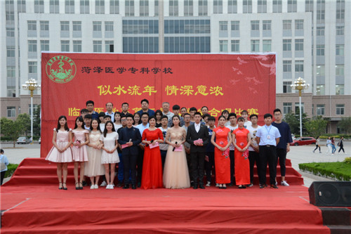 我校临床系举行“似水流年,情深意浓”第二届合唱比赛